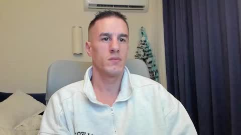 Snapshot of axl_fx chatting on January 11, 2026, 4:28 am Axl online show from January 11, 2026, 4:28 am