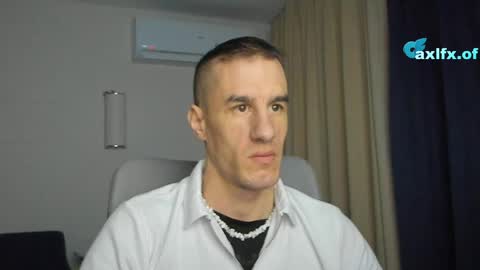 Axl online show from April 21, 2026, 8:44 pm