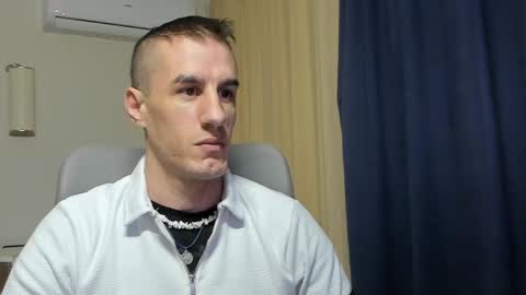 Axl online show from April 22, 2026, 11:17 pm