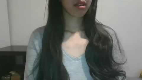 axue online show from December 30, 2024, 12:42 pm