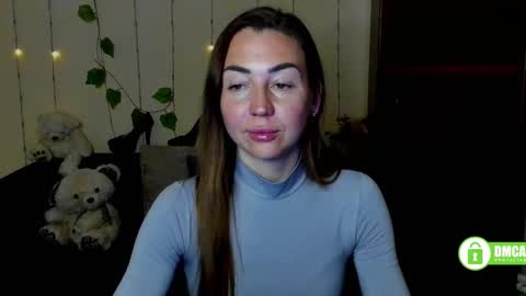 Jully online show from March 6, 2025, 9:31 pm