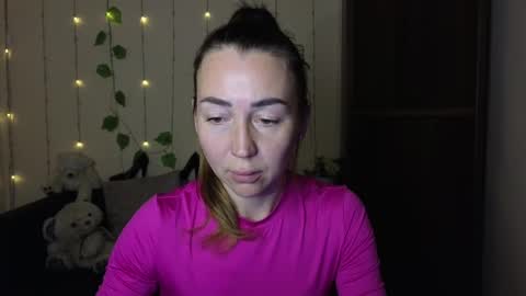 Jully online show from March 9, 2025, 12:20 pm