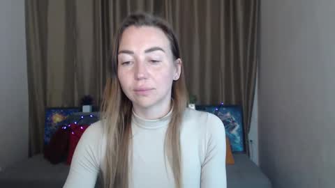 Jully online show from March 11, 2025, 2:43 am