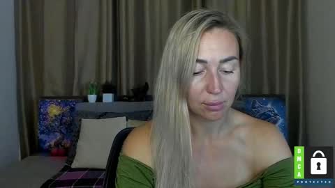 Jully online show from September 9, 2025, 5:34 pm