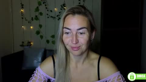 Jully online show from September 29, 2025, 5:29 pm