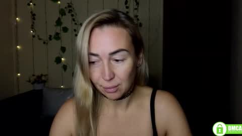 Jully online show from October 19, 2025, 5:24 pm