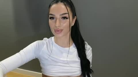 Ayabellle online show from January 28, 2025, 11:50 pm