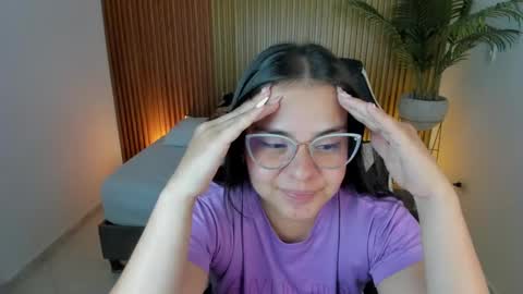 Alyda Jaramillo online show from January 31, 2025, 8:54 am