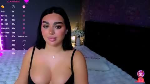  Ayla Demir  online show from November 10, 2025, 10:53 pm