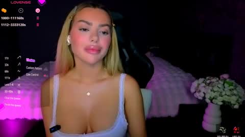 Snapshot of ayla_demir chatting on May 25, 2026, 8:04 pm Ayla Demir online show from May 25, 2026, 8:04 pm
