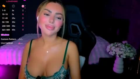 Snapshot of ayla_demir chatting on June 2, 2026, 8:11 pm Ayla Demir online show from June 2, 2026, 8:11 pm