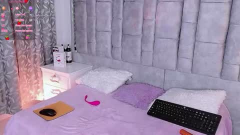 ayla_han online show from July 11, 2026, 1:41 am