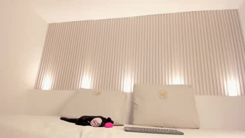 Ayla  online show from April 21, 2026, 8:55 pm