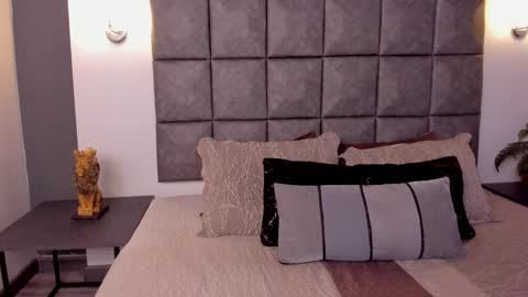 Ayleen online show from March 4, 2025, 6:39 pm