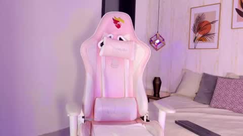 Ayleen online show from October 4, 2025, 1:20 pm