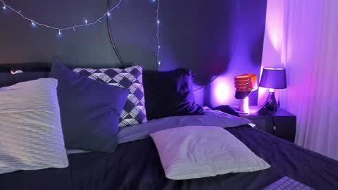 Aylen online show from December 31, 2024, 1:15 am