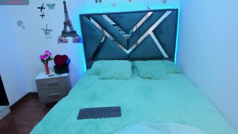 Aylin online show from September 13, 2025, 1:55 pm