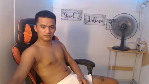 ayman2003 online show from December 14, 2024, 2:42 pm