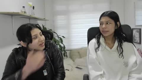 aysha_winxx online show from October 7, 2025, 11:29 am