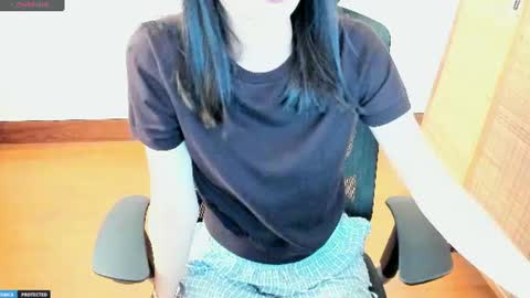 Snapshot of ayumianzu chatting on June 8, 2026, 1:11 pm anzu online show from June 8, 2026, 1:11 pm