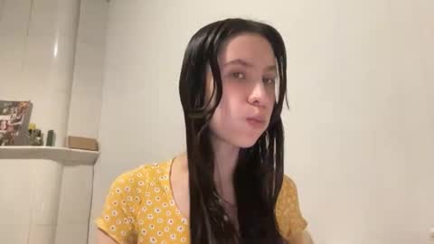 Snapshot of ayyababys chatting on June 6, 2026, 10:14 pm angel ayya online show from June 6, 2026, 10:14 pm