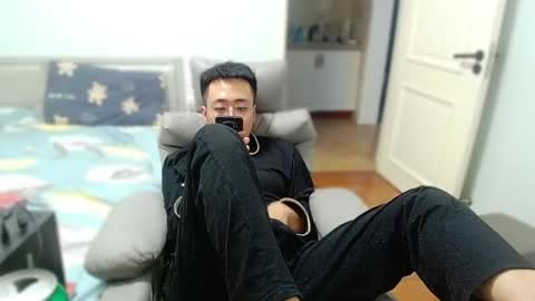 ayyzqh66 online show from May 3, 2026, 6:03 pm