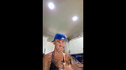 az2312752908 online show from April 1, 2026, 7:33 pm