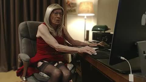 Snapshot of az_michelle4 chatting on January 17, 2026, 5:01 am Michelle online show from January 17, 2026, 5:01 am