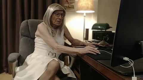 Snapshot of az_michelle4 chatting on January 18, 2026, 4:05 am Michelle online show from January 18, 2026, 4:05 am