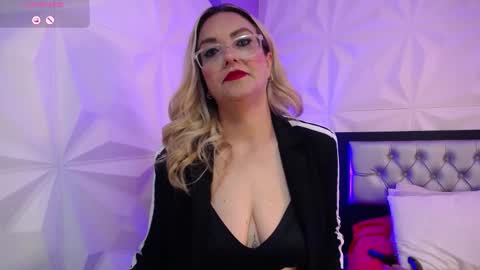 Azahara online show from March 2, 2026, 4:03 pm