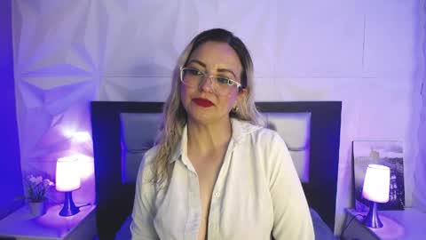 Snapshot of azaahara_ chatting on May 22, 2026, 1:50 pm Azahara online show from May 22, 2026, 1:50 pm