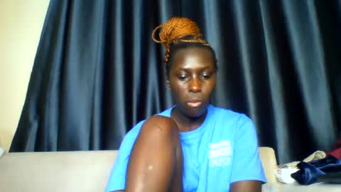 Snapshot of azaelia_iris chatting on July 19, 2026, 7:17 pm azaelia_iris online show from July 19, 2026, 7:17 pm