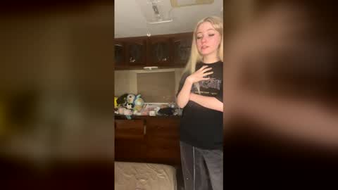 aza online show from April 25, 2026, 6:16 am