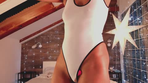 azaliaswallows online show from January 27, 2025, 5:15 pm