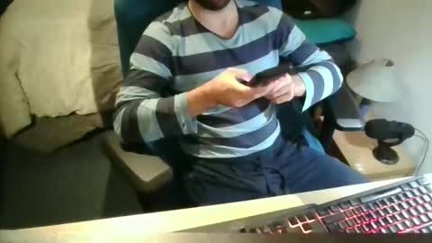 azdert online show from November 19, 2025, 3:12 pm