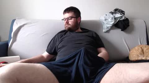 Azer online show from November 10, 2025, 9:41 am