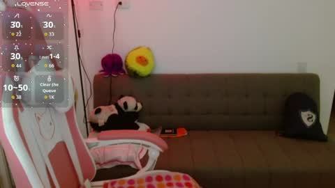 Azu  online show from April 11, 2026, 12:15 am