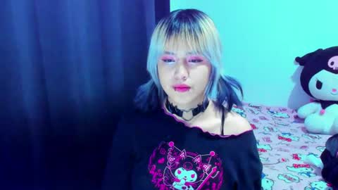 Snapshot of azu_moure chatting on August 9, 2026, 3:34 am Azu Moure online show from August 9, 2026, 3:34 am