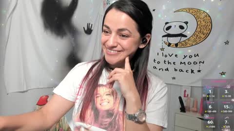 Azucena R online show from February 6, 2025, 8:45 pm