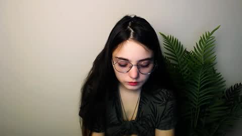 azumi_chan_ online show from December 4, 2025, 11:02 pm