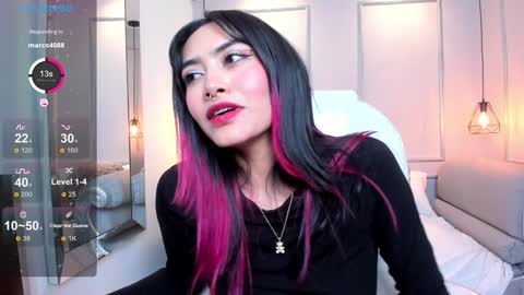 Azura online show from February 6, 2025, 1:49 am