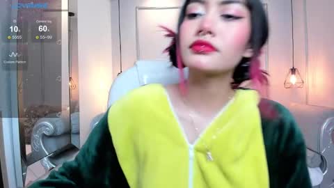 Azura online show from February 10, 2025, 7:38 pm