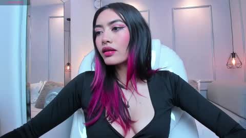 Azura online show from March 12, 2025, 7:38 pm