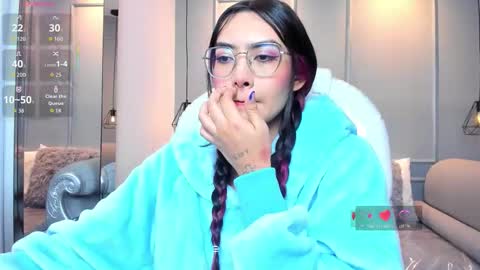 Azura online show from January 9, 2026, 7:26 pm