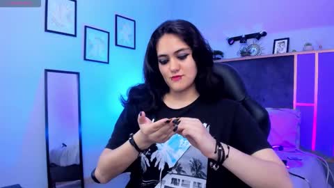 Azurra  online show from November 13, 2025, 9:14 pm