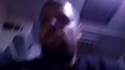 azza42086 online show from April 22, 2026, 7:15 pm