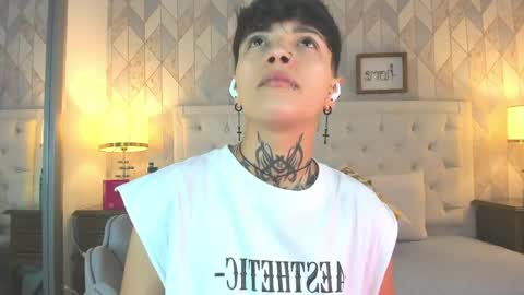 Anny online show from April 21, 2026, 3:35 am