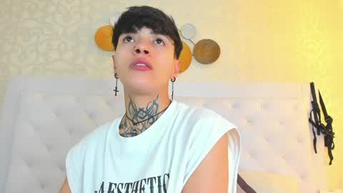Snapshot of b3k_afrodict chatting on May 31, 2026, 3:47 am Anny online show from May 31, 2026, 3:47 am