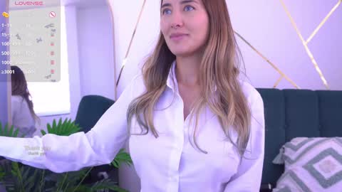 Isabella online show from September 25, 2025, 8:23 pm