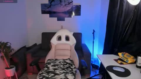 odeley online show from September 12, 2025, 9:42 am